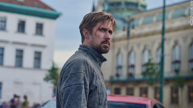 Ryan Gosling brings the heat in spy thriller ‘The Gray Man’