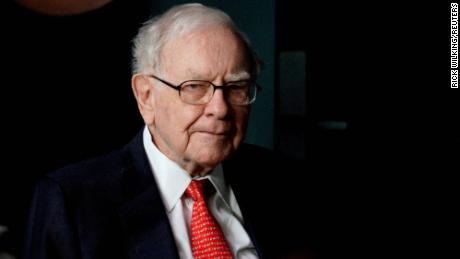 Warren Buffett's company lost $44 billion last quarter, but it's not really all bad news