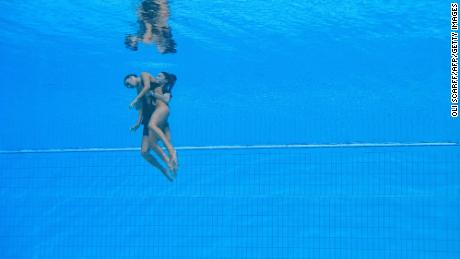 Anita Alvarez: Coach dives into pool to save US swimmer at World Championships