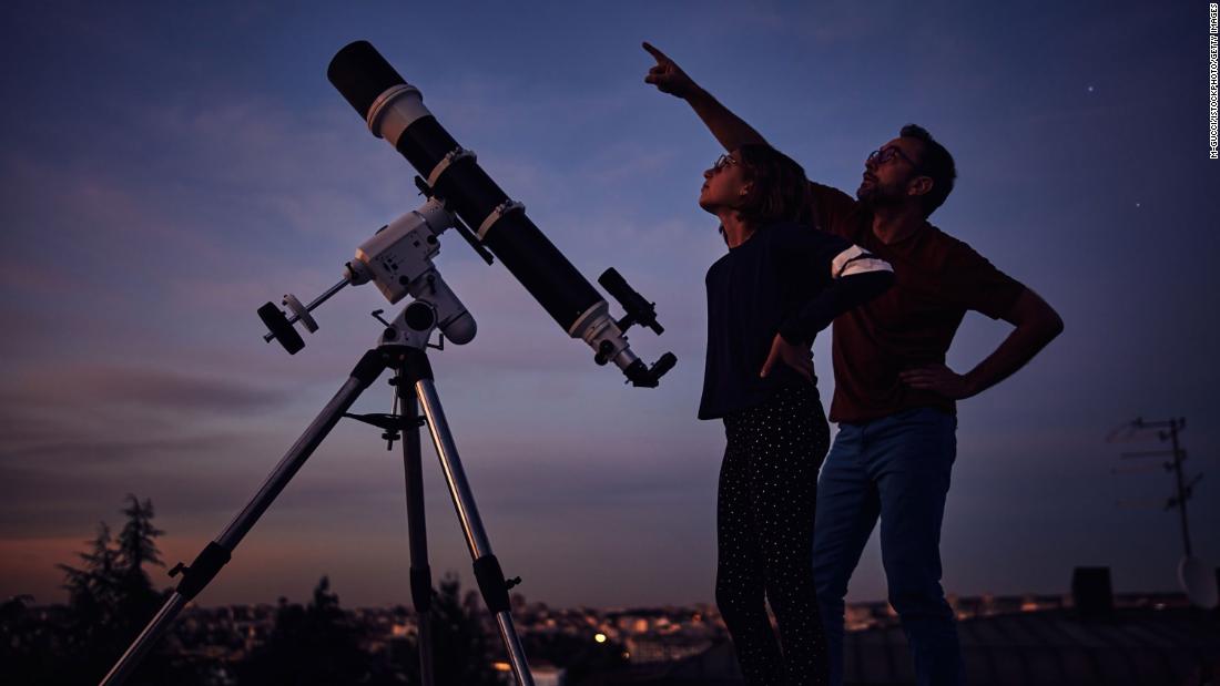 Astrophysicist explains how to see 'planetary parade' in the night sky