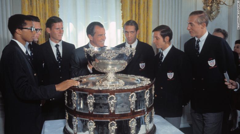 иҹҸԺ Nixon Ҿ United States Davis Cup º  仢:  ͪ;   ;  ഹ ʵѹ ;  иҹҸԺչԡѹ;  ꡵ⴹŴ;  ͺ ѷ ᵹ Ը