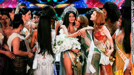 Filipina beauty queen wins major transgender pageant