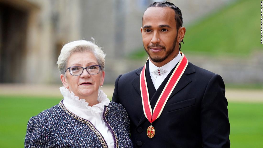 Teams rally around Lewis Hamilton after Nelson Piquet levels racist slur against F1 driver