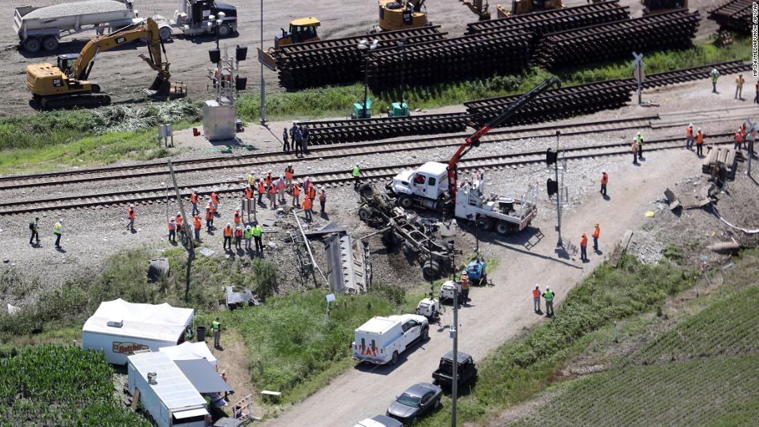 Missouri authorities identify 4 people killed in Amtrak derailment