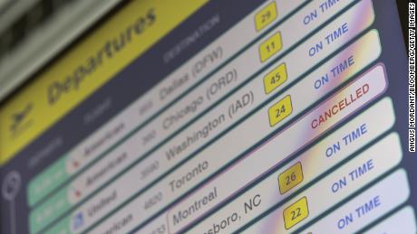 Air travelers face &#39;operational challenges&#39; this weekend