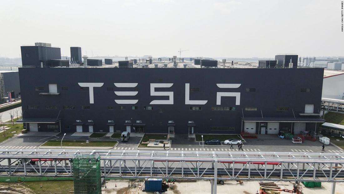 Read more about the article Tesla is beginning to recover in China with a sharp rebound in sales – CNN