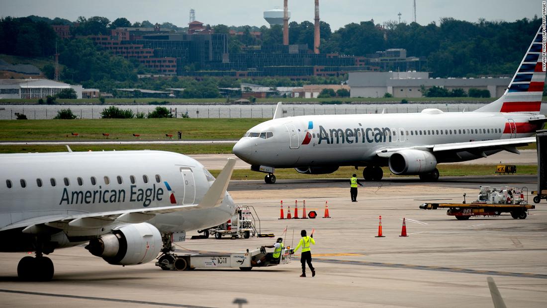 Read more about the article American Airlines is tripling pilots’ pay after a scheduling glitch left thousands of flights without pilots – CNN