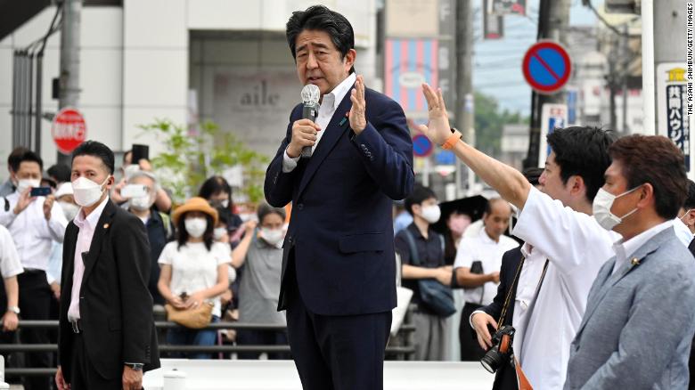 Video shows Shinzo Abe being shot