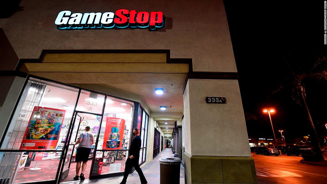 Read more about the article GameStop fires its CFO and looks to cut staff – CNN