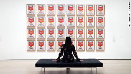 Warhol&#39;s &#39;Campbell&#39;s Soup Cans&#39; at MoMA.