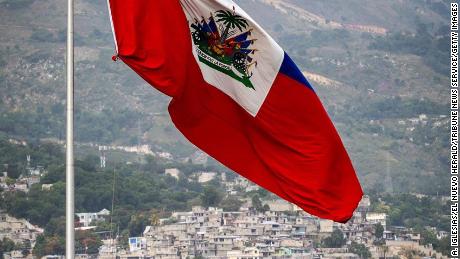Thousands trapped without water in Haitian capital, official says