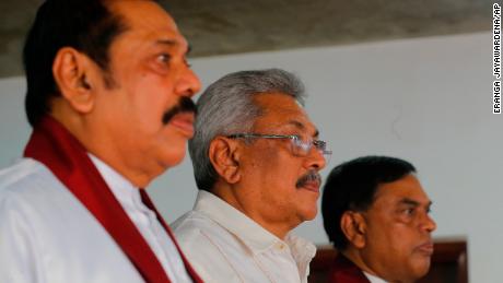 Cómo el presidente fugitivo de Sri Lanka pasó de ser un "héroe de guerra"  soy fugitivo