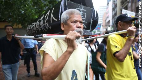Hong Kong rechtbank zet veteraan activist gevangen wegens plan om te protesteren Olympische Spelen in Peking