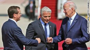 Fist bumps instead of handshakes: Biden tries to &#39;minimize contact&#39; in Israel and Saudi Arabia