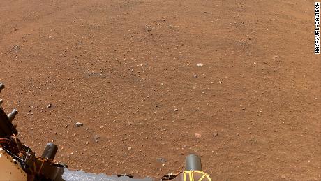 Persevering rover, Mars'tan ilk görevi araştırıyor