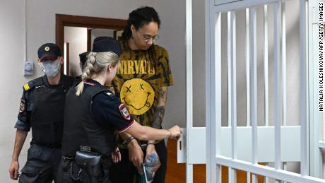 Brittney Griner antes de una audiencia en las afueras de Moscú el 15 de julio.