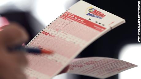 Mega Millions jackpot tops half a billion dollars after Friday night&#39;s drawing