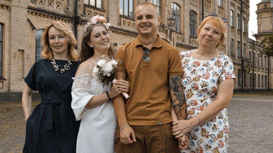 ukrainian-military-couples-rush-to-the-altar-amid-uncertainty-of-war