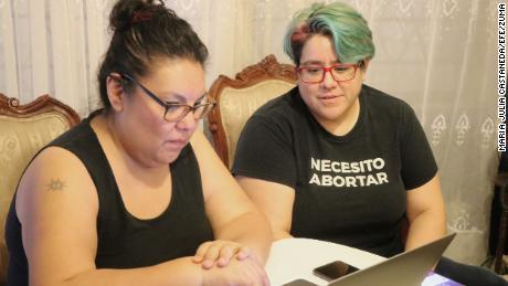 Sandra Cardona and her partner Vanessa Jiménez of the Red Necesito Abortar say they&#39;ve received an increasing number of messages from women in the United States asking for help since the US Supreme Court overturned Roe v. Wade.