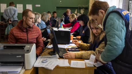 Internally displaced Ukrainians are registered by the authorities in Krivoy Rog in May.