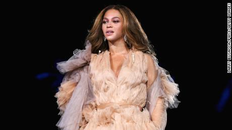 Beyoncé da a conocer la lista de canciones de su nuevo álbum 