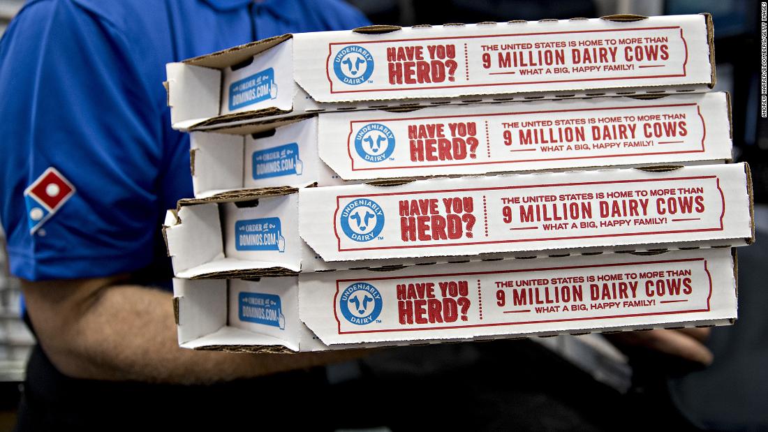 Read more about the article Domino’s is still struggling to get pizza to your house – CNN