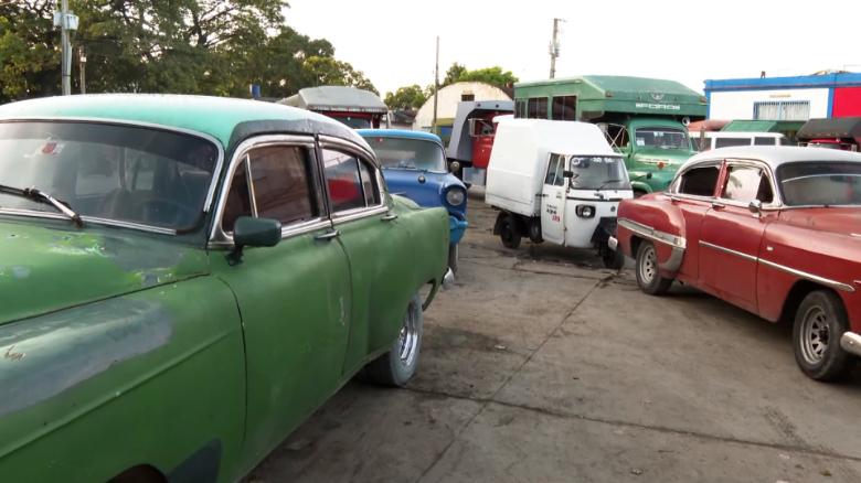 Cubans wait for days in line to buy diesel