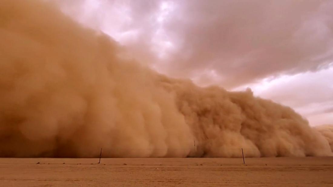 Couple documents escape from surreal sandstorm in China – CNN Video