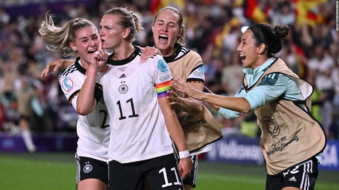 Eurocopa femenina 2022: Alemania avanza a las semifinales con una victoria por 2-0 sobre Austria.