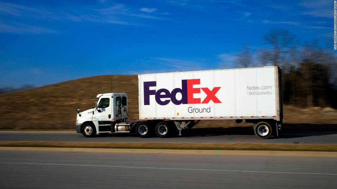 You are currently viewing FedEx is trimming Sunday delivery to US rural homes – CNN