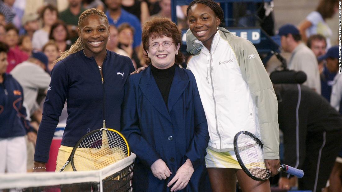 Serena, left, and Venus stand with tennis great Billie Jean King after Venus defeated Serena to win the US Open final in 2001. It was Venus&#39; fourth grand slam singles title.