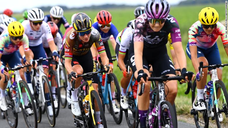 The women&#39;s peloton racing in the Tour de France Femmes.