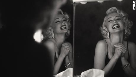 Ana de Armas as Marilyn Monroe in &quot;Blonde.&quot; 