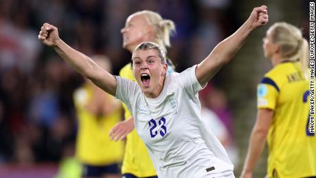 & # 39;  He was 'lit': fans cheer for surprise Alessia Russo back-heel goal as England advance to Euro 2022 final