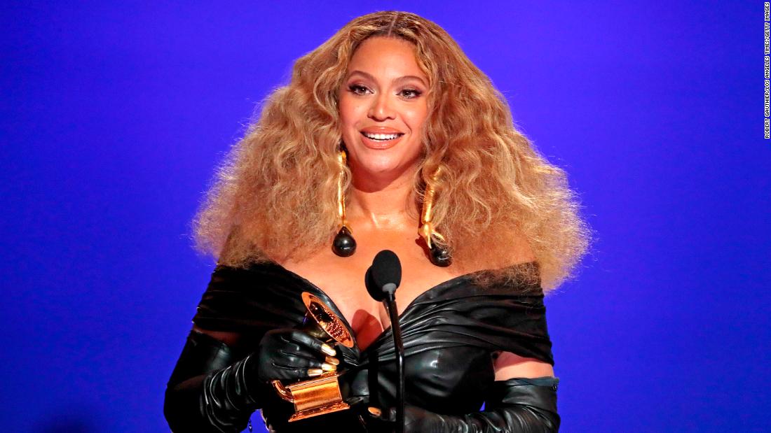 Les fans de Beyoncé sont bouleversés par la fuite de l’album « Renaissance »