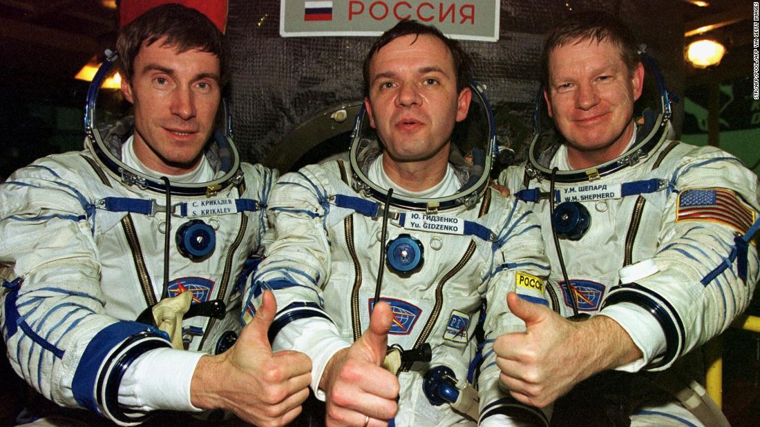 See CNN’s coverage of the first crew on the International Space Station in 2000 – CNN Video