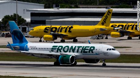 L'accordo plug-on Spirit e Frontier pone le basi per l'acquisto di Spirit da parte di JetBlue