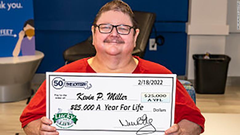 Man wins another huge lottery prize at the same location where he won $1 million