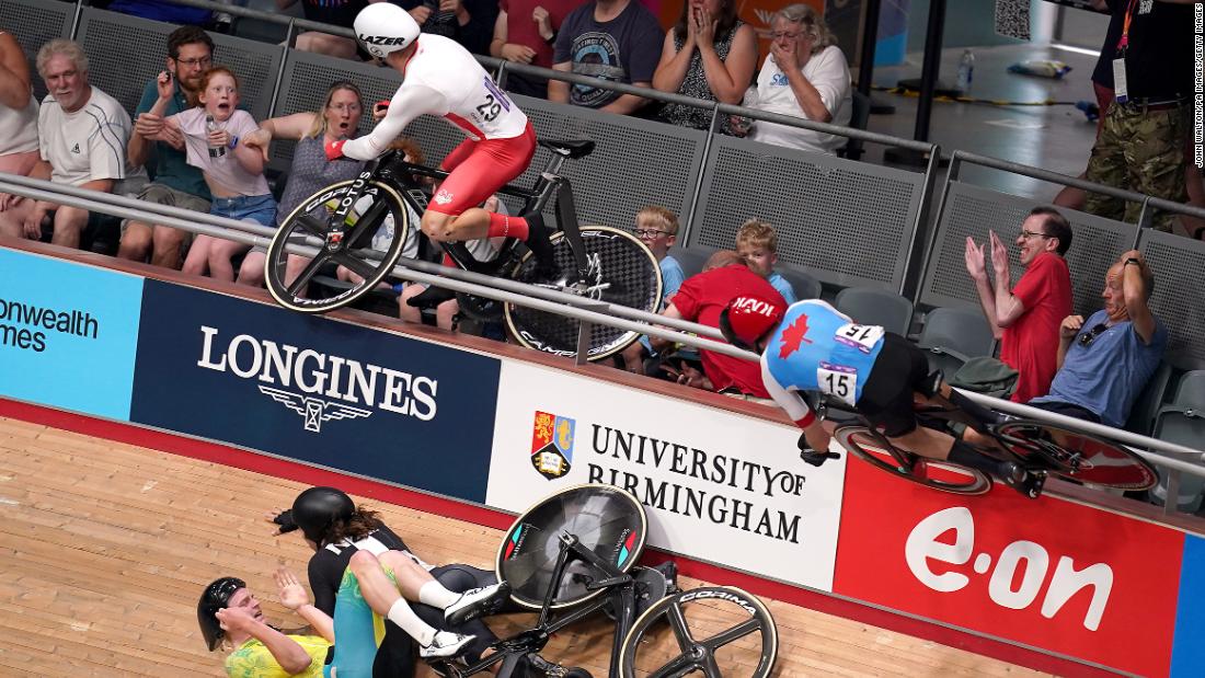 Commonwealth Games cycling velodrome cleared after spectacular crash into crowd