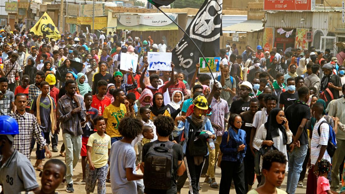 スーダンの軍の指導者たちは、CNN調査で消息筋の「狩り」に着手したと管理者は言った