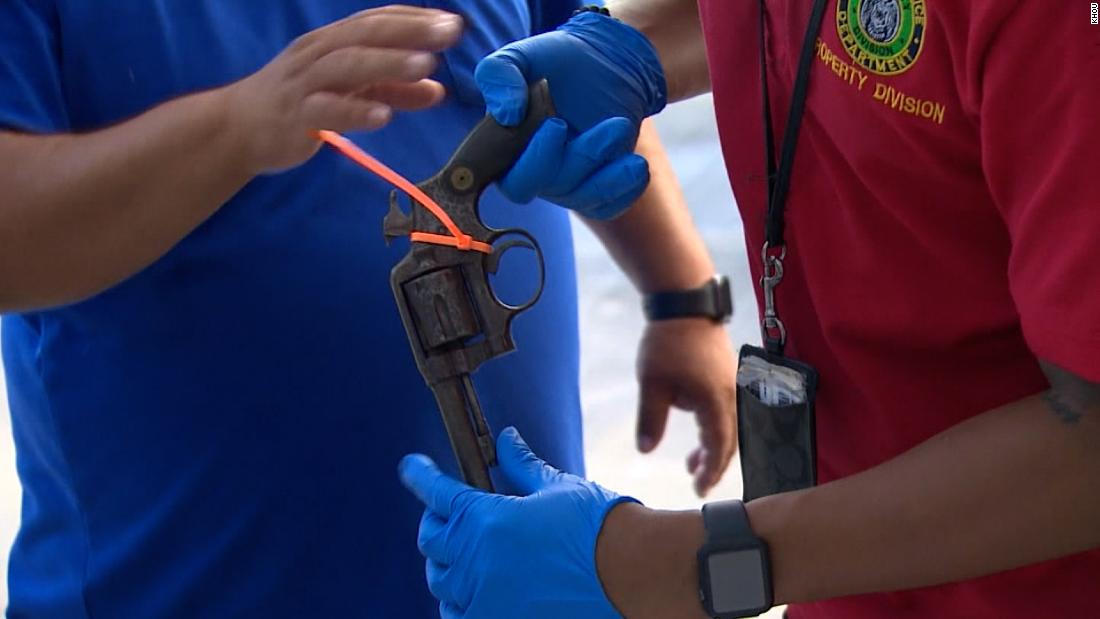 Video: See Texans line up for miles for city’s first-ever gun buyback event – CNN Video