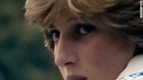La défunte princesse Diana est montrée dans des images d'archives apparaissant dans "La princesse." 