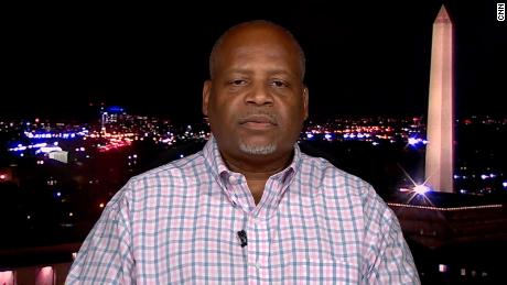 Retired DC Police officer Mark Robinson was in the lead car of Trump&#39;s motorcade during the riot. He said it would have been &quot;insane&quot; if the motorcade went to the Capitol.
