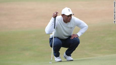 قال الرئيس التنفيذي لشركة Tiger Woods ، جريج نورمان ، إن شركة Tiger Woods رفضت عرضًا يتراوح بين 700 و 800 مليون دولار للانضمام إلى سلسلة LIV Golf المدعومة سعوديًا.