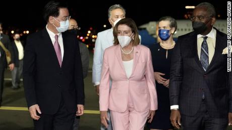 US House Speaker Nancy Pelosi has landed in Taiwan amid threats of retaliation from China