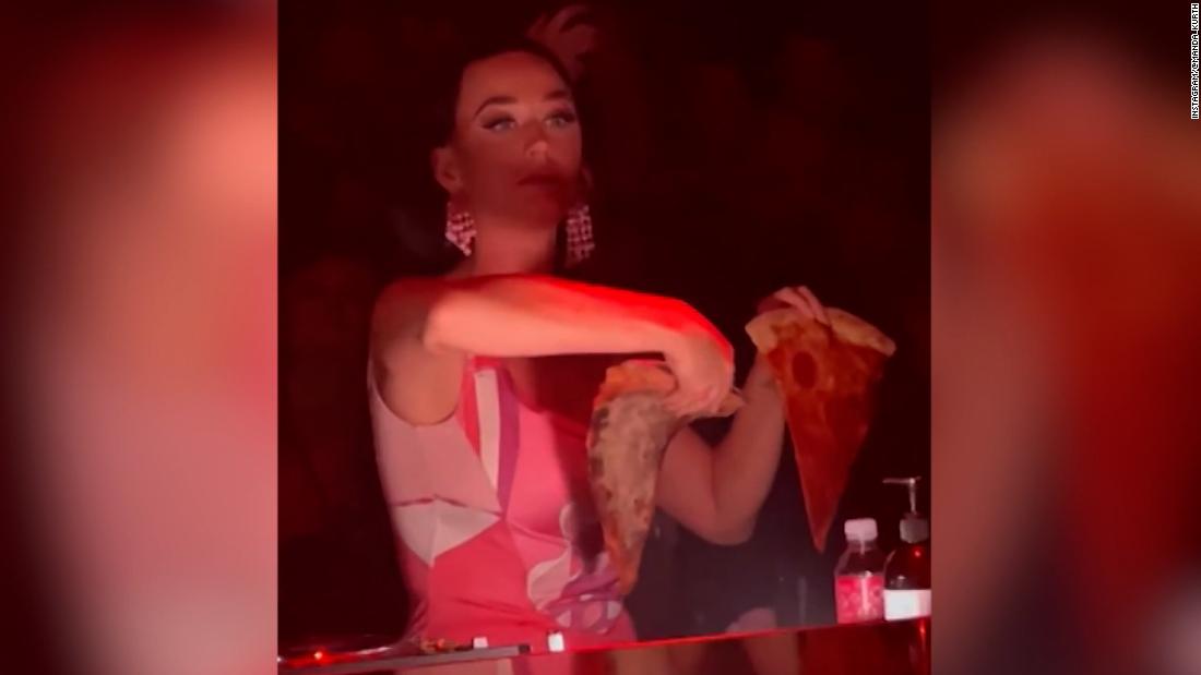 Watch Katy Perry make it rain pizza at Las Vegas nightclub