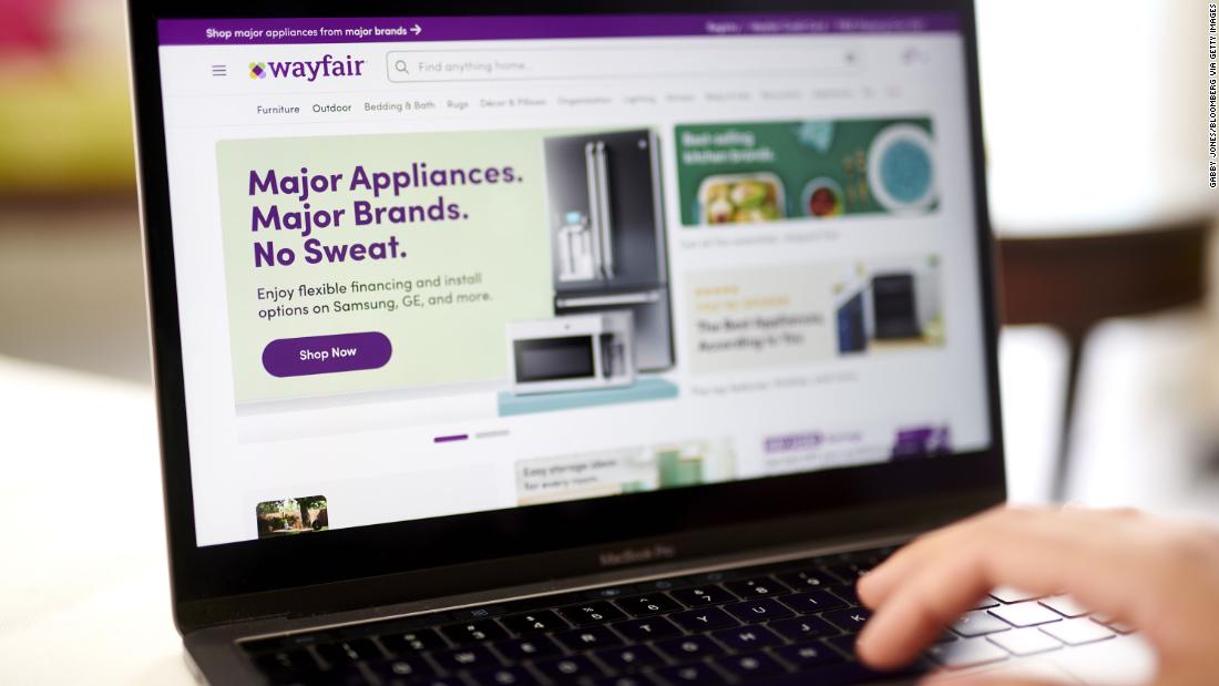 Có ai mua ghế sofa và giường từ Wayfair nữa không?