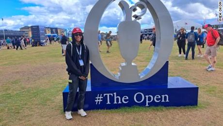 حضر إيسيان بطولة بريطانيا المفتوحة لرؤية قدوة له ، تايجر وودز ، يتنافس في البطولة.