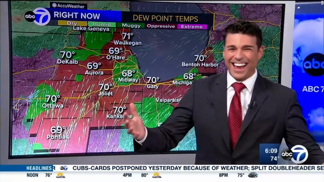 See viral moment of meteorologist discovering he has a touchscreen
