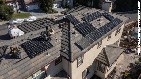 Credits in de rekening dekken ook 30% van de kosten van een zonnestelsel op het dak en batterijopslag.